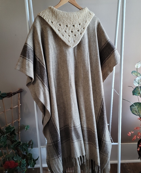 Artisan Made Wool Blanket Poncho - Picture 11 of 12